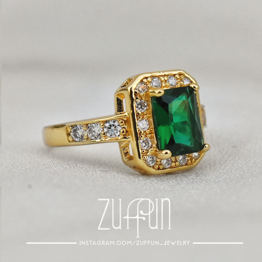 Emerald Envy Ring (Small-Princess Cut)