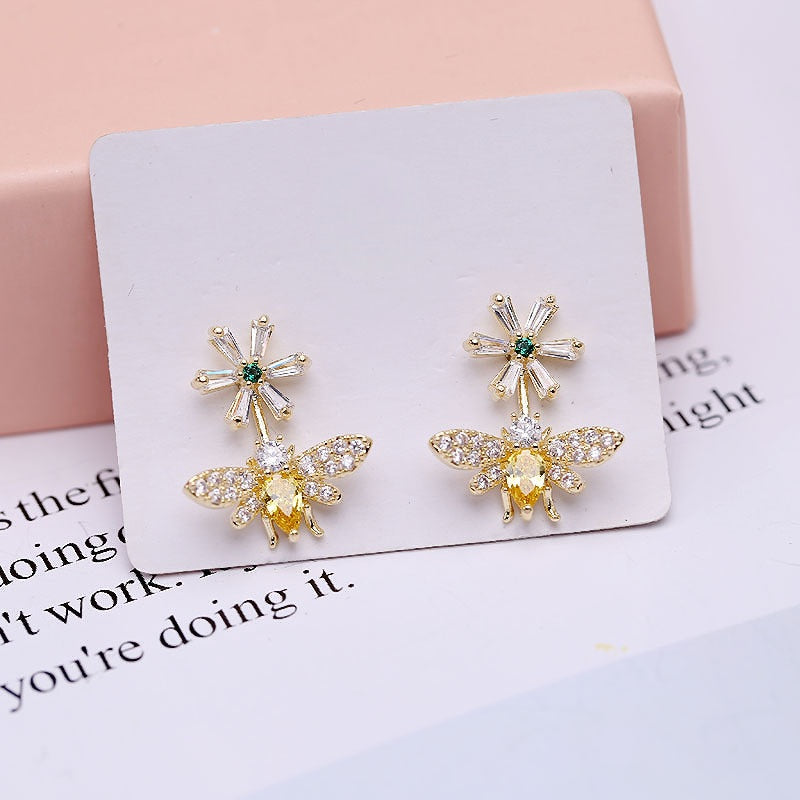 Daisy and the Bee Studs